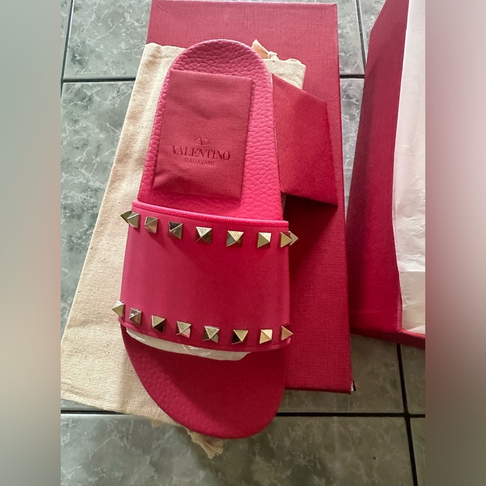Valentino Slides EU38